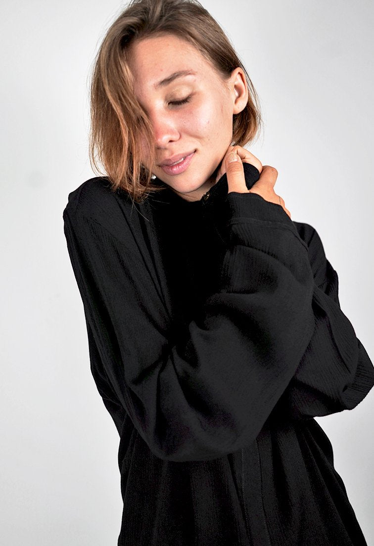 Iris Black Long Sleeves Top