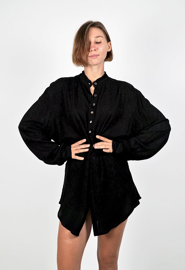 Iris Black Long Sleeves Top