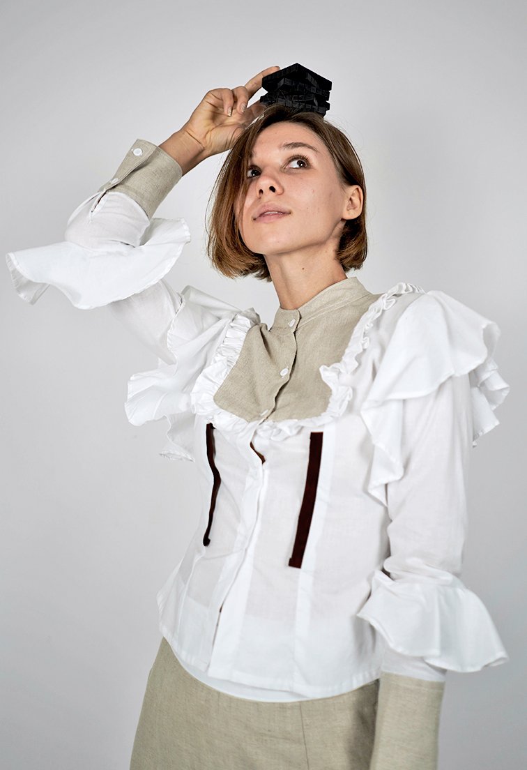 Niovi White Ruffle Long Sleeves Blouse