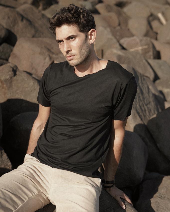 Valiente Black Short Sleeve - DANIEL PHILIP