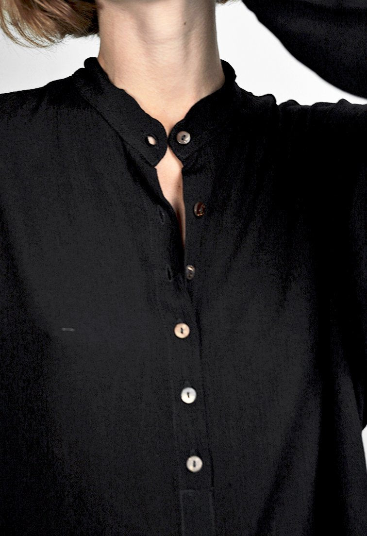 Iris Black Long Sleeves Top